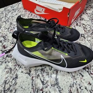 New Womens Nike Vista Light, black, size 8